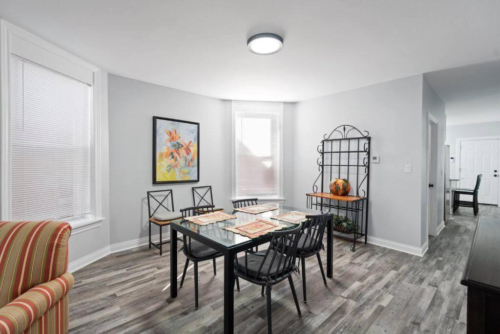 Newly Rehabbed Greystone With 2 Private Apartments, Backyard, Garage, Laundry, Close To Expressway Chicago Exterior foto