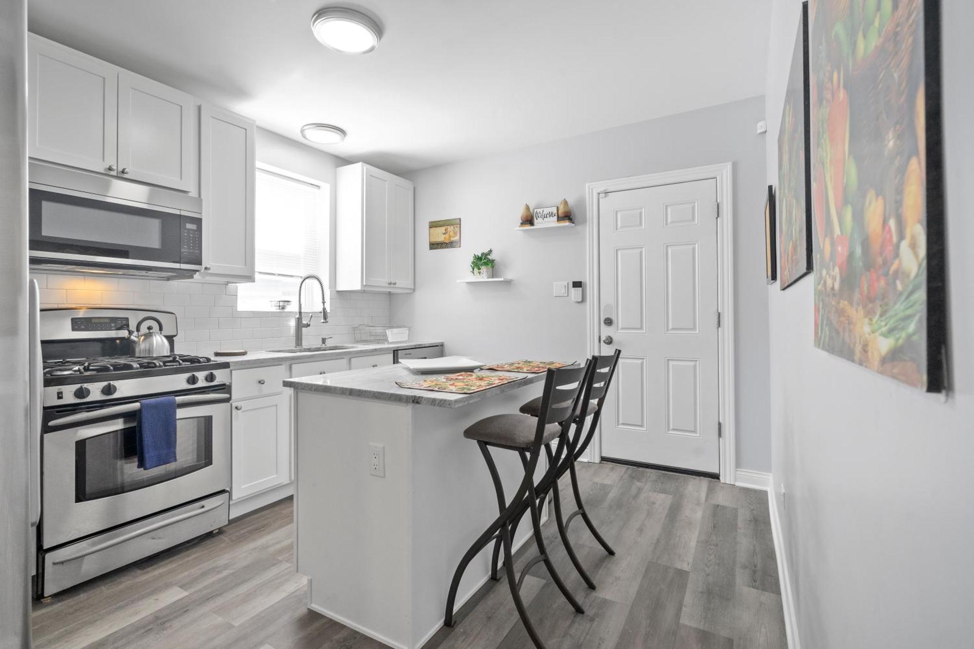 Newly Rehabbed Greystone With 2 Private Apartments, Backyard, Garage, Laundry, Close To Expressway Chicago Exterior foto